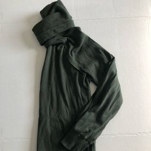Eddie Bauer pullover top